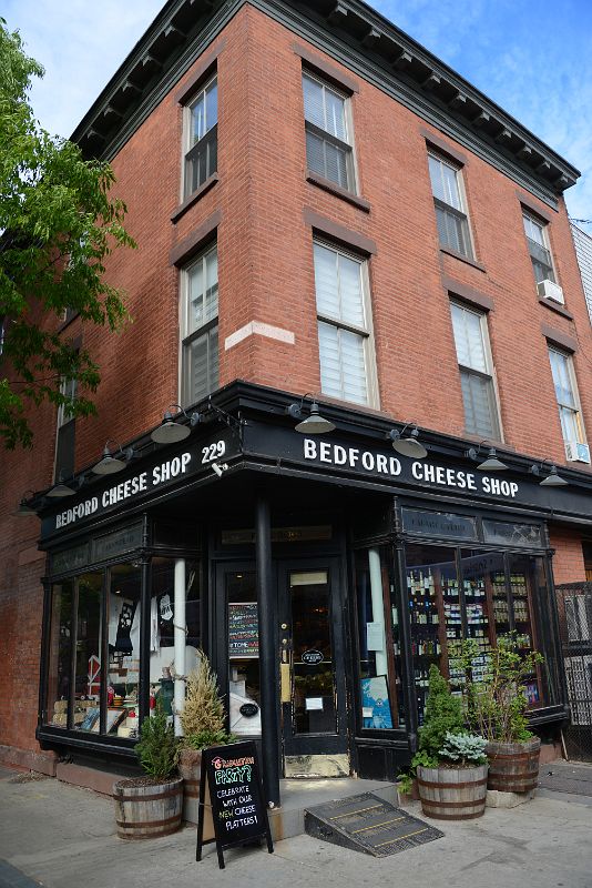 33 Bedford Cheese Shop At 229 Bedford Ave Williamsburg New York